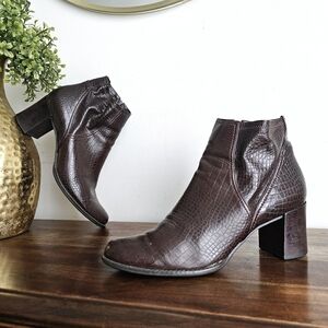 Franco Sarto Croc-Embossed Brown Ankle Chocolate Brown Boots - Size 10M